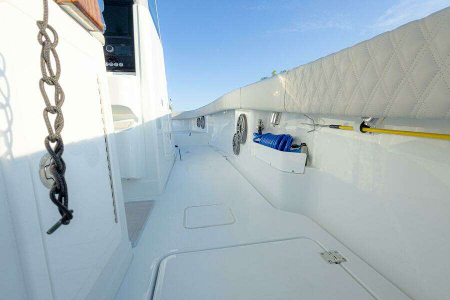 29ft Freeman Yacht For Sale