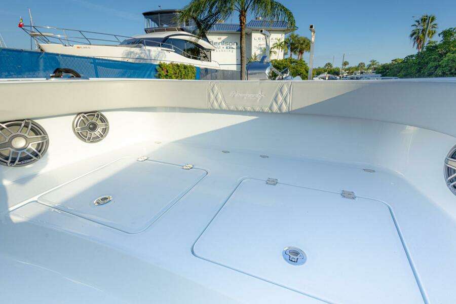 29ft Freeman Yacht For Sale