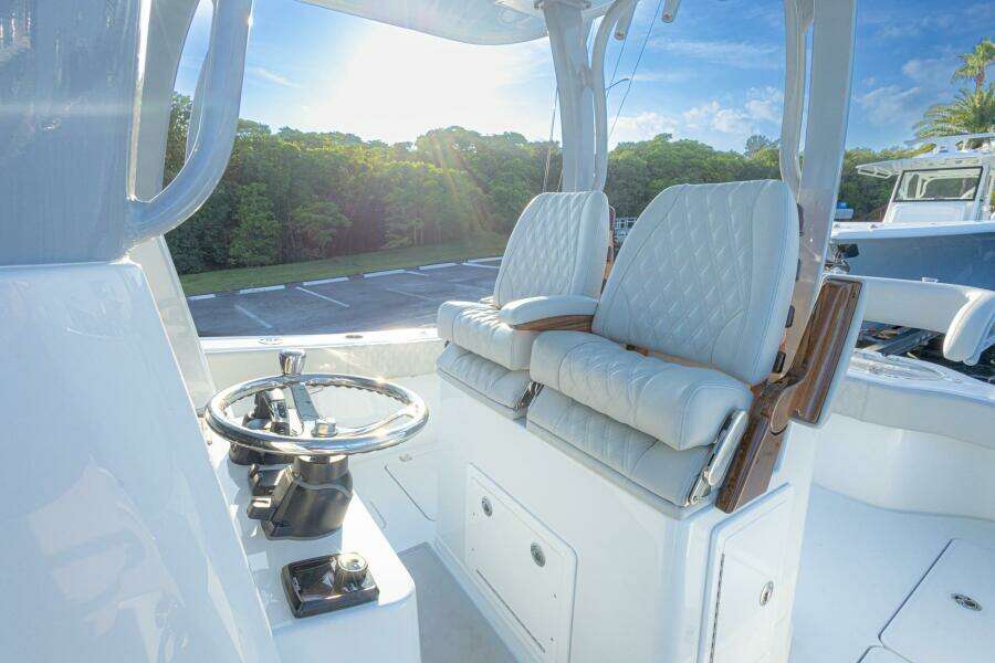 29ft Freeman Yacht For Sale