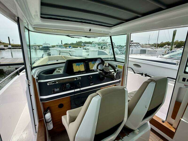 Macchina 28ft Axopar Yacht For Sale