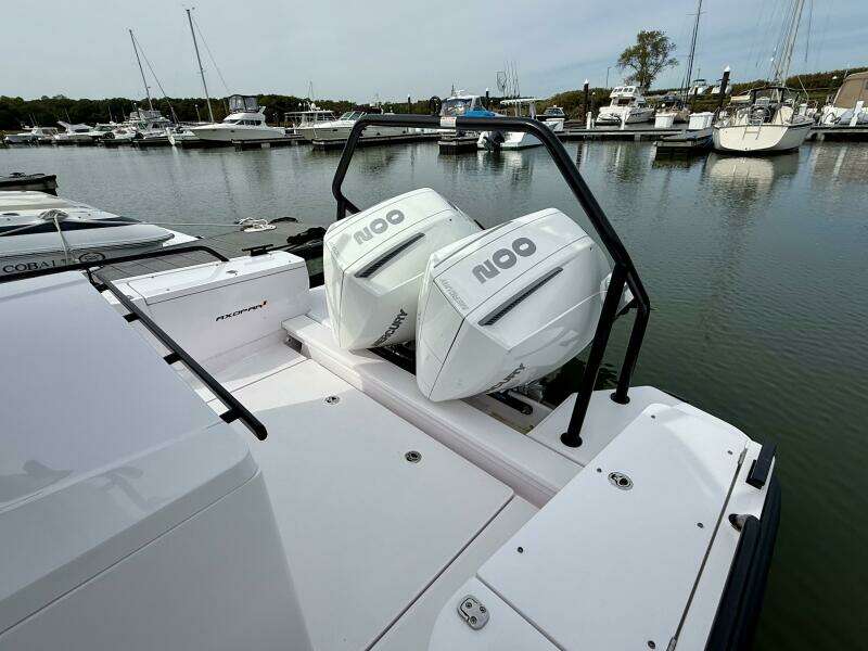 Macchina 28ft Axopar Yacht For Sale