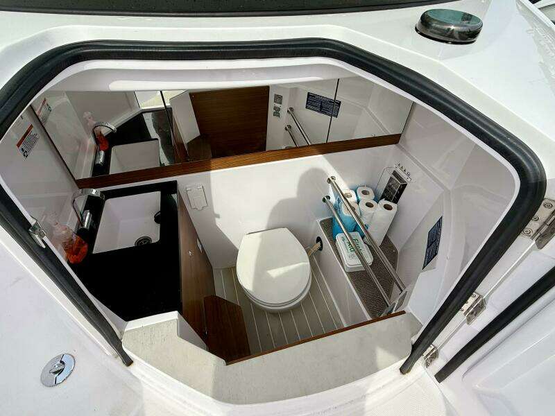 Macchina 28ft Axopar Yacht For Sale