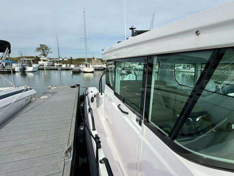 Macchina 28ft Axopar Yacht For Sale