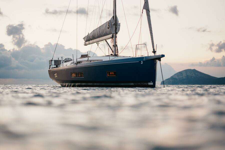 47ft Beneteau Yacht For Sale