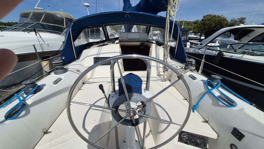 Wind Raker  35ft Mirage Yachts Yacht For Sale