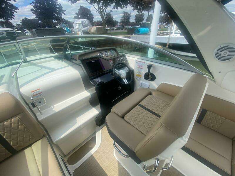 26ft Sea Ray Yacht For Sale