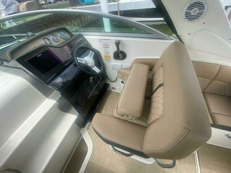 26ft Sea Ray Yacht For Sale