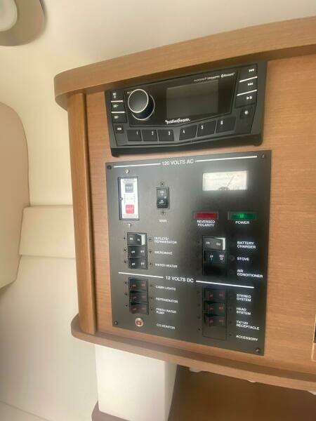 26ft Sea Ray Yacht For Sale