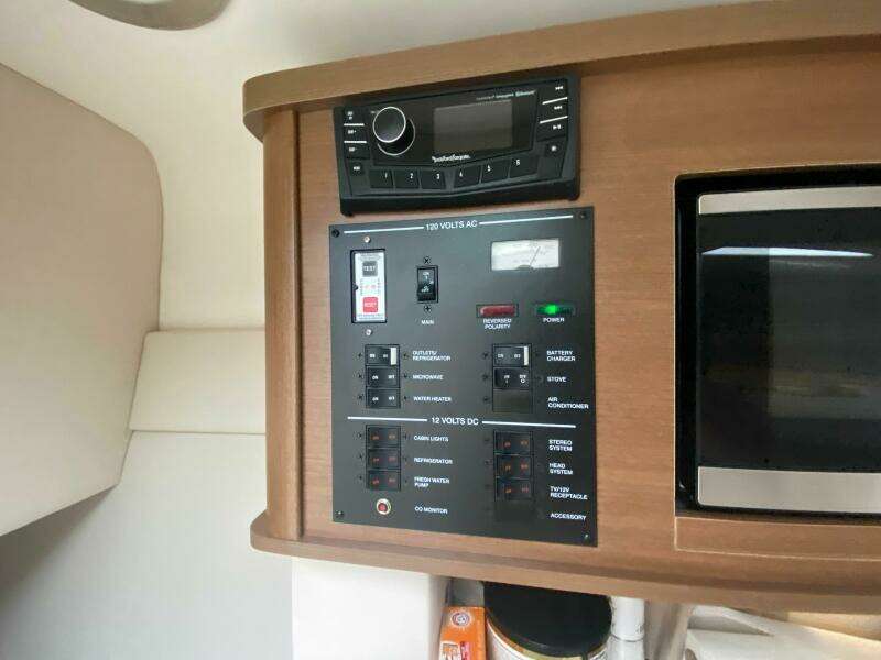 26ft Sea Ray Yacht For Sale