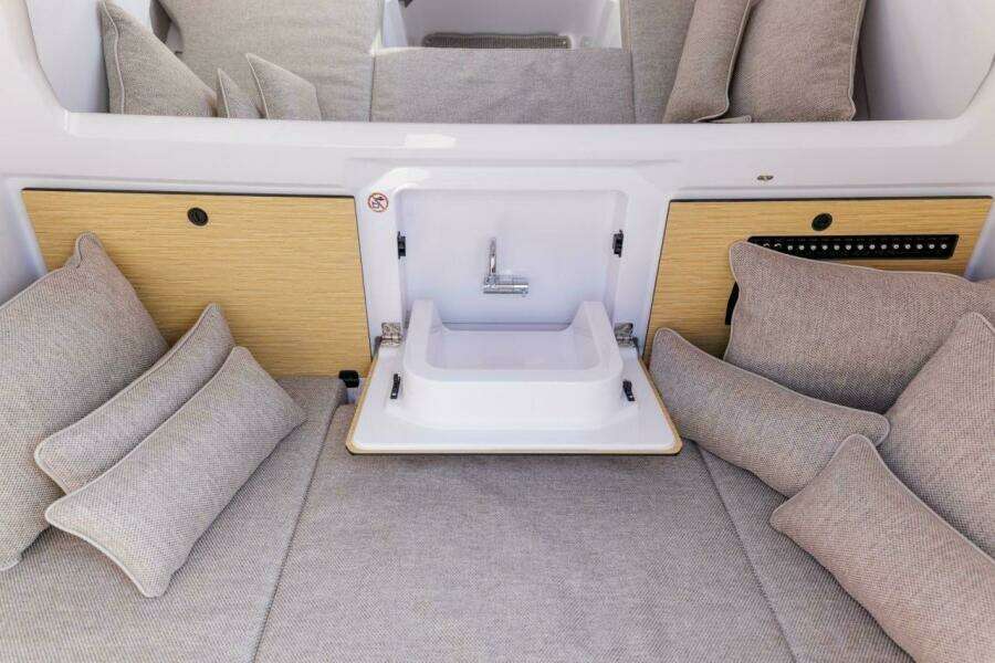 260455 29ft Axopar Yacht For Sale