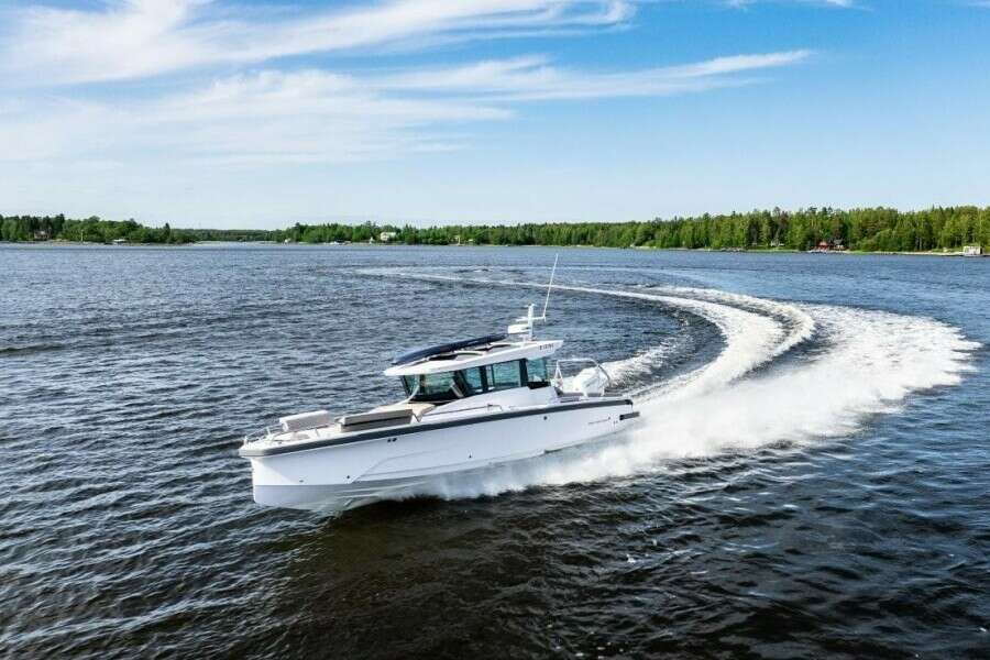 260455 29ft Axopar Yacht For Sale