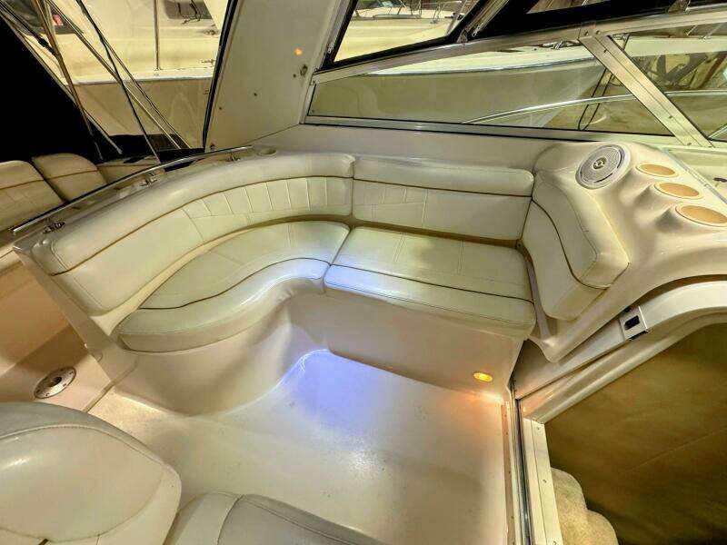 34ft Rinker Yacht For Sale
