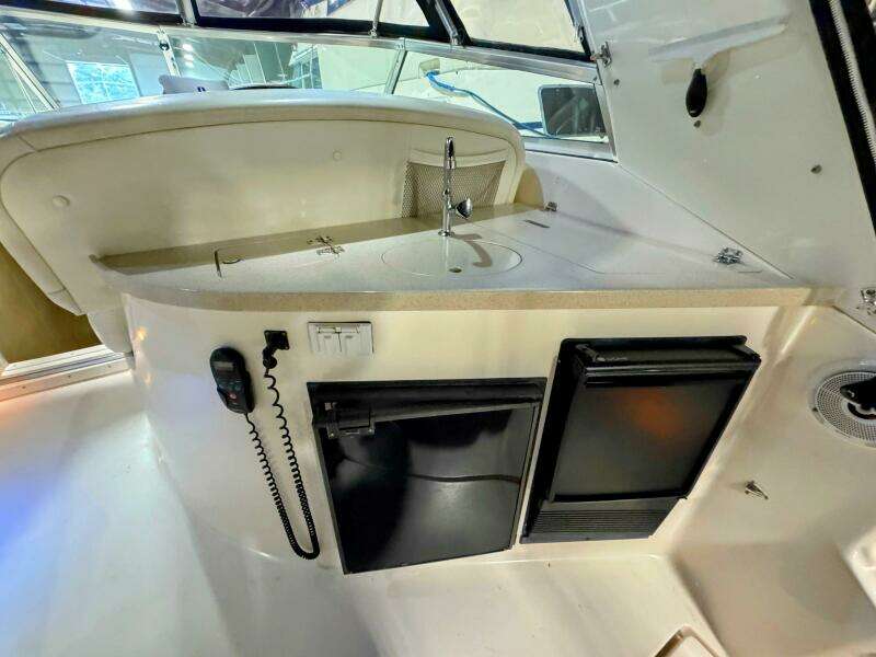 34ft Rinker Yacht For Sale