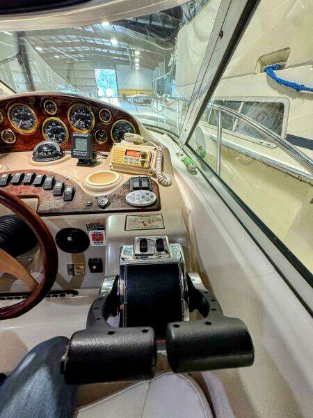 34ft Rinker Yacht For Sale