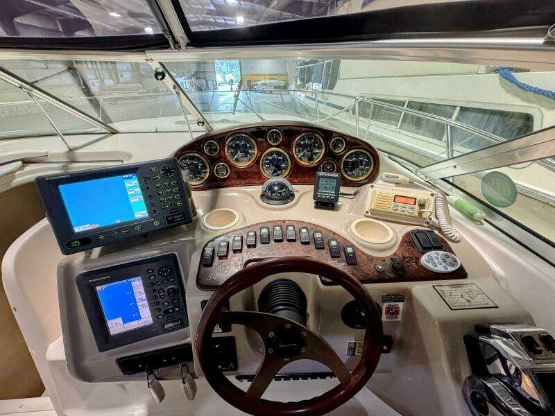 34ft Rinker Yacht For Sale
