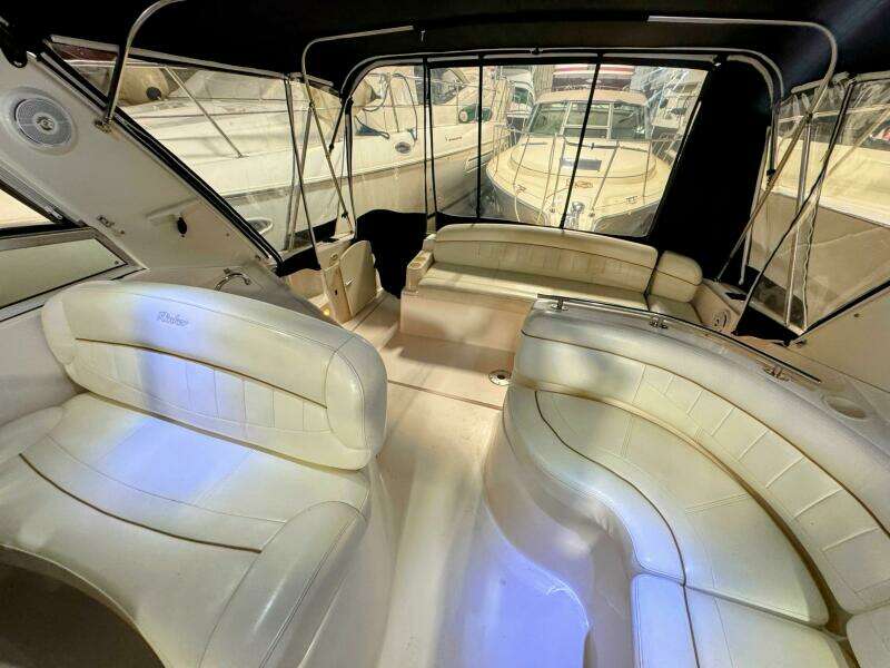 34ft Rinker Yacht For Sale