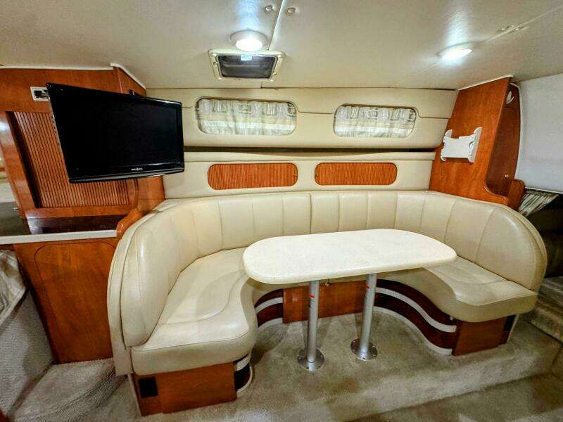 34ft Rinker Yacht For Sale