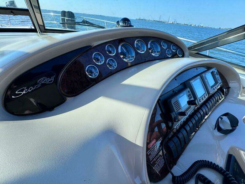 38ft Sea Ray Yacht For Sale
