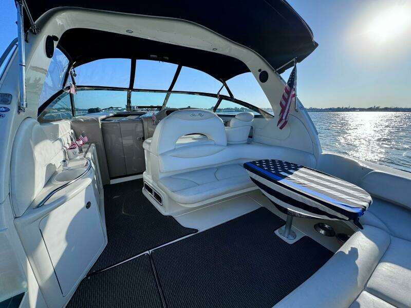 38ft Sea Ray Yacht For Sale