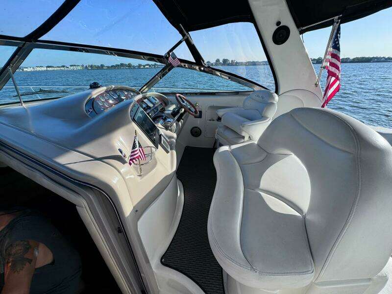 38ft Sea Ray Yacht For Sale