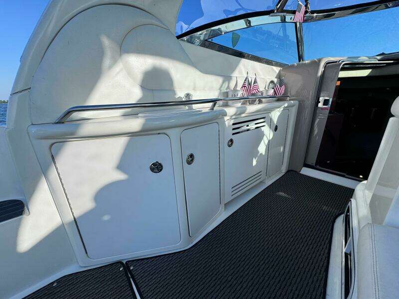 38ft Sea Ray Yacht For Sale