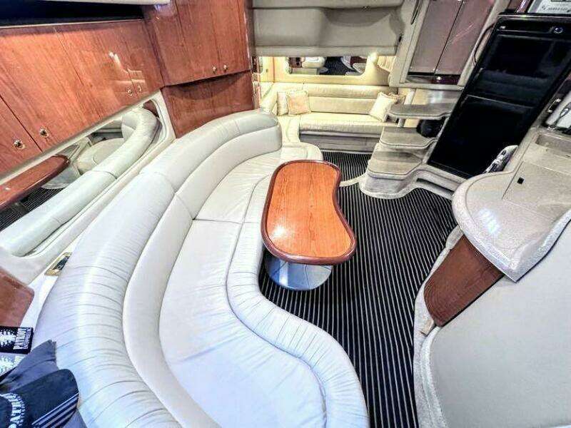 38ft Sea Ray Yacht For Sale