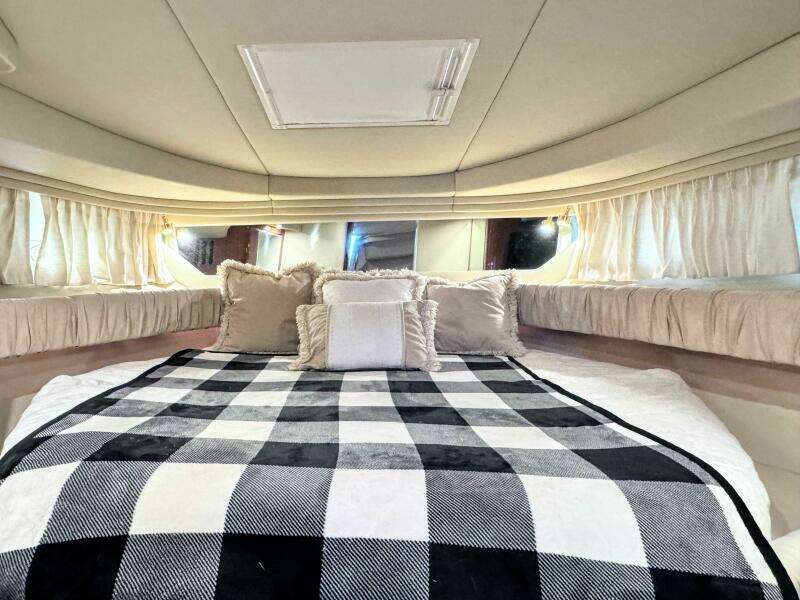 38ft Sea Ray Yacht For Sale