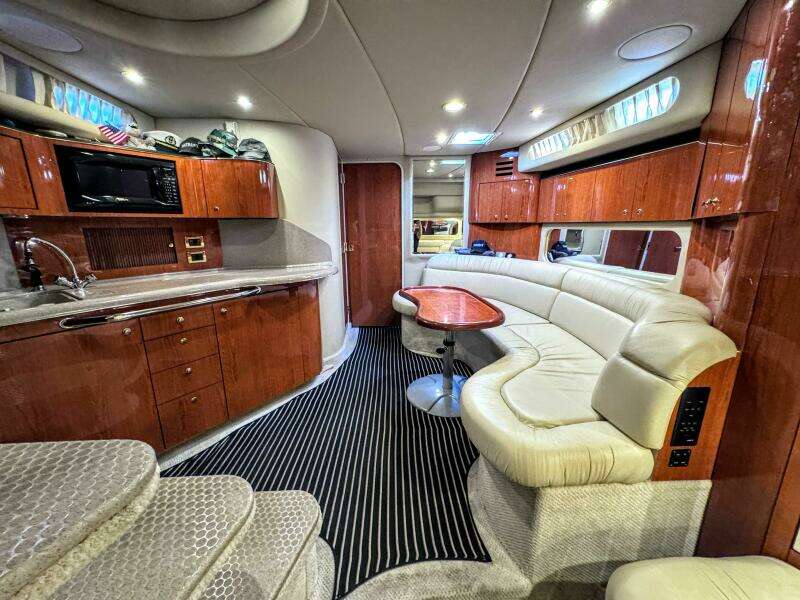 38ft Sea Ray Yacht For Sale
