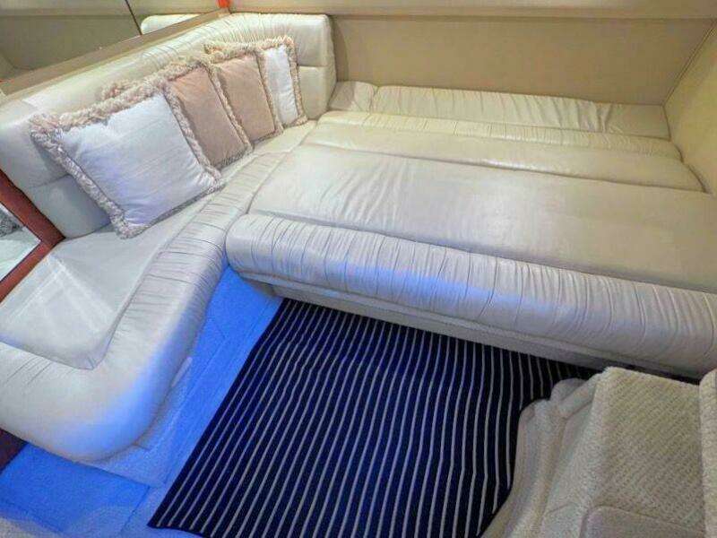 38ft Sea Ray Yacht For Sale