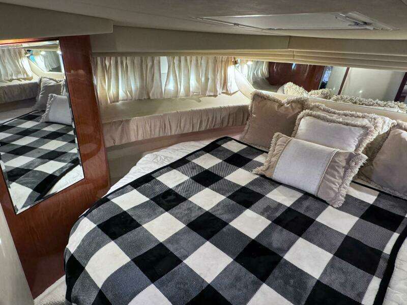 38ft Sea Ray Yacht For Sale