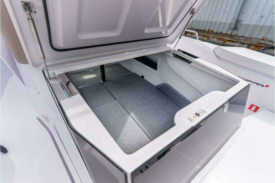 260701 29ft Axopar Yacht For Sale