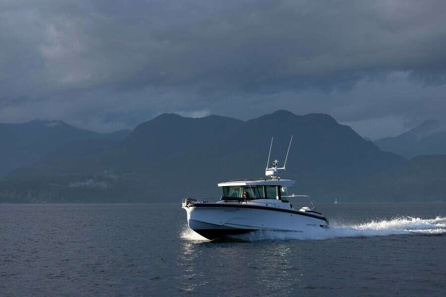 260735 29ft Axopar Yacht For Sale