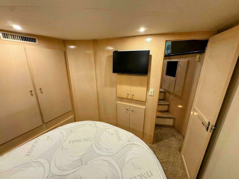 40ft Carver Yacht For Sale