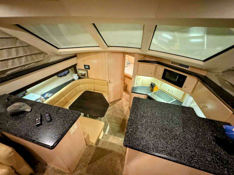 40ft Carver Yacht For Sale
