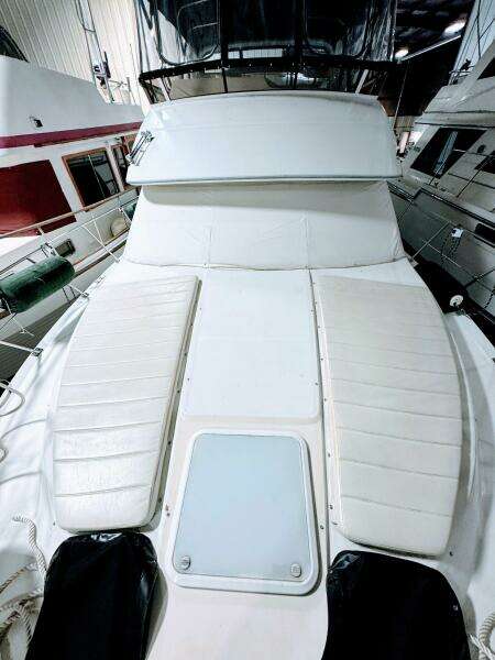 40ft Carver Yacht For Sale