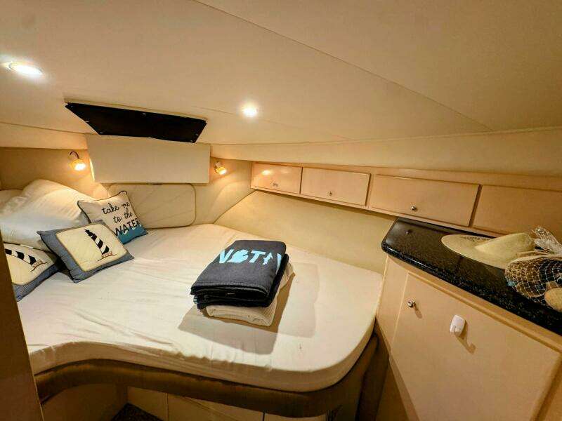 40ft Carver Yacht For Sale