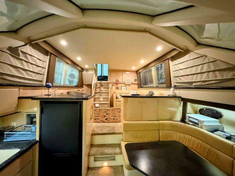 40ft Carver Yacht For Sale