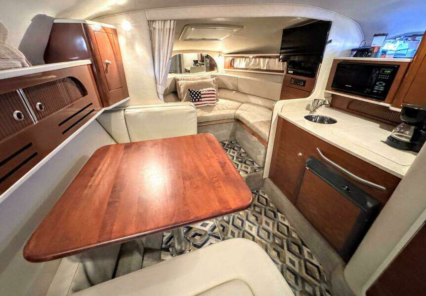 28ft Sea Ray Yacht For Sale