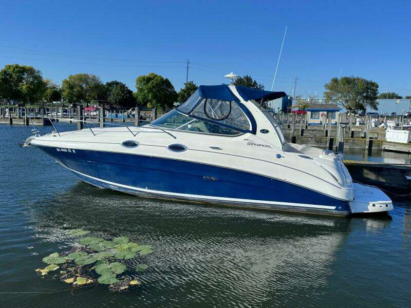 28ft Sea Ray Yacht For Sale