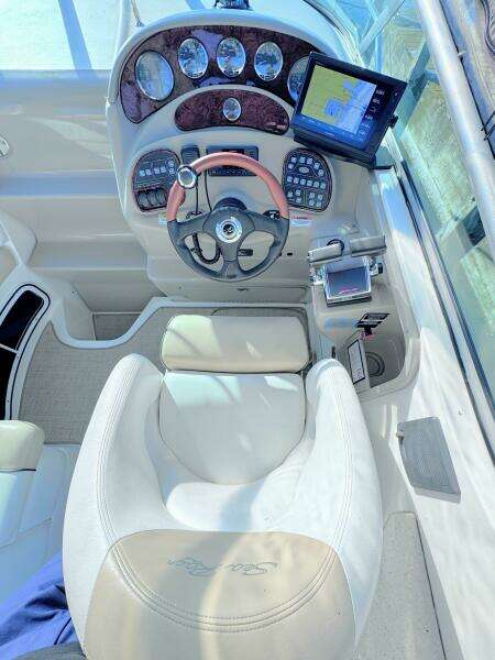 28ft Sea Ray Yacht For Sale
