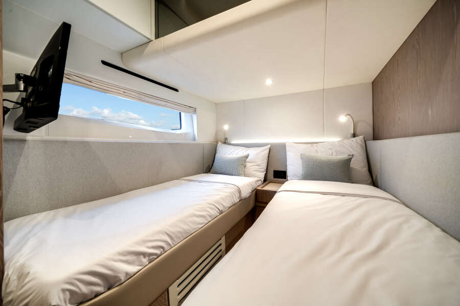 53ft Azimut Yacht For Sale