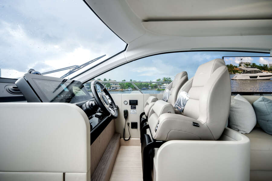 53ft Azimut Yacht For Sale