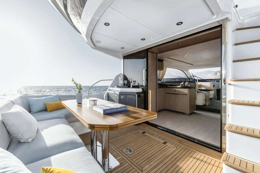 53ft Azimut Yacht For Sale