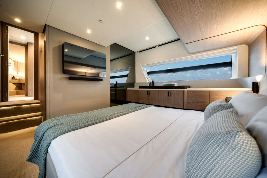 53ft Azimut Yacht For Sale