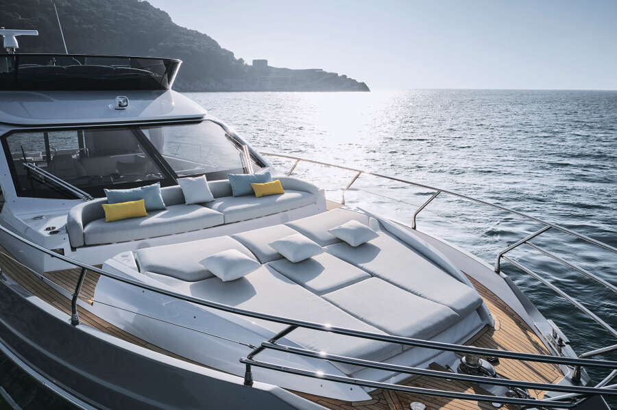 53ft Azimut Yacht For Sale