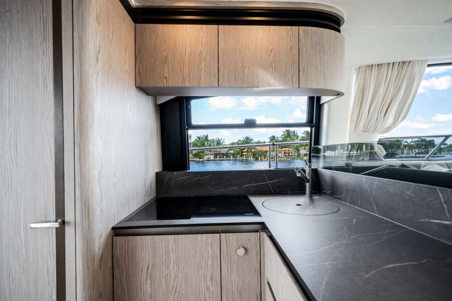 53ft Azimut Yacht For Sale