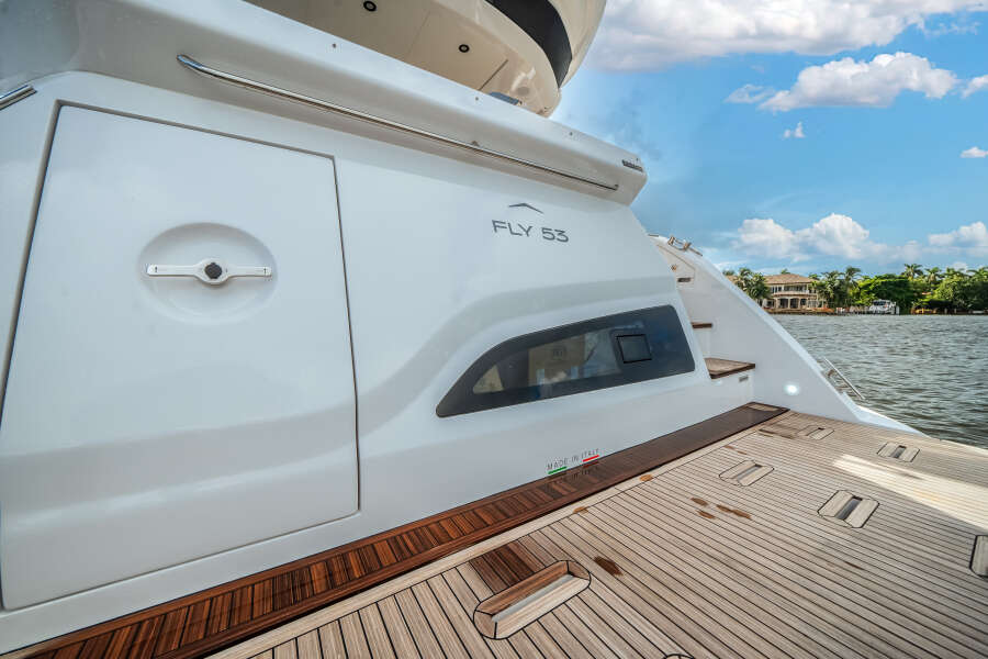 53ft Azimut Yacht For Sale