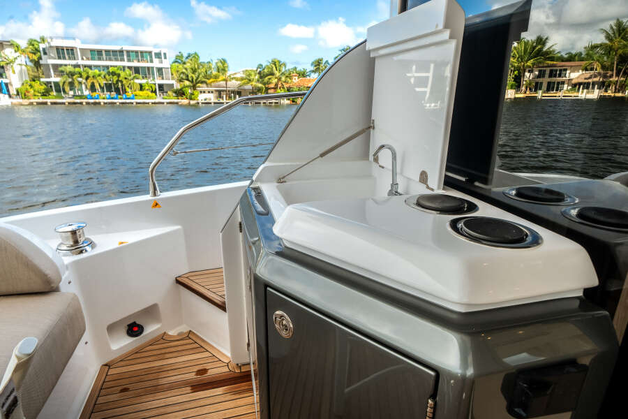 53ft Azimut Yacht For Sale