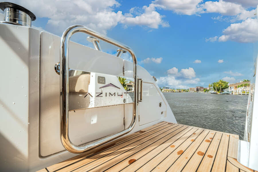 53ft Azimut Yacht For Sale