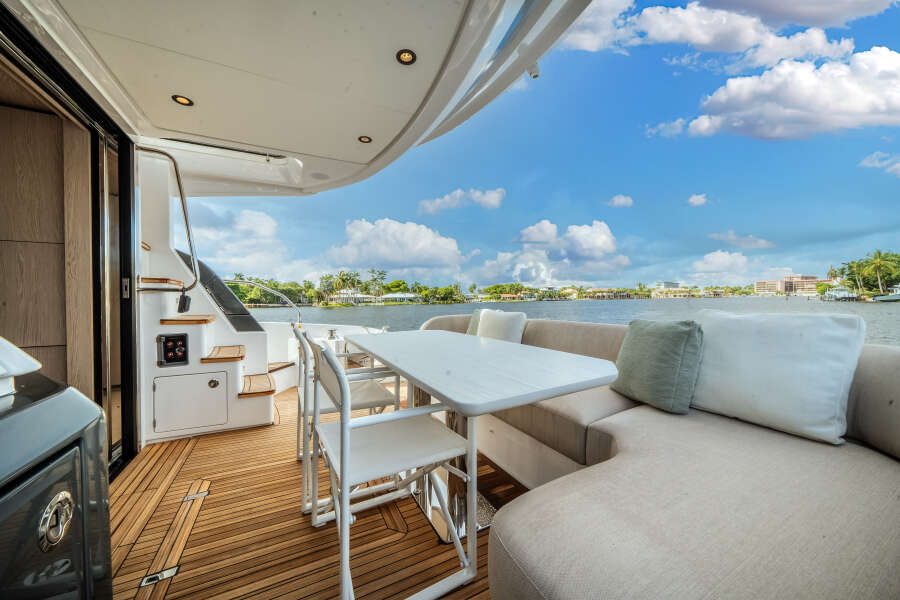 53ft Azimut Yacht For Sale